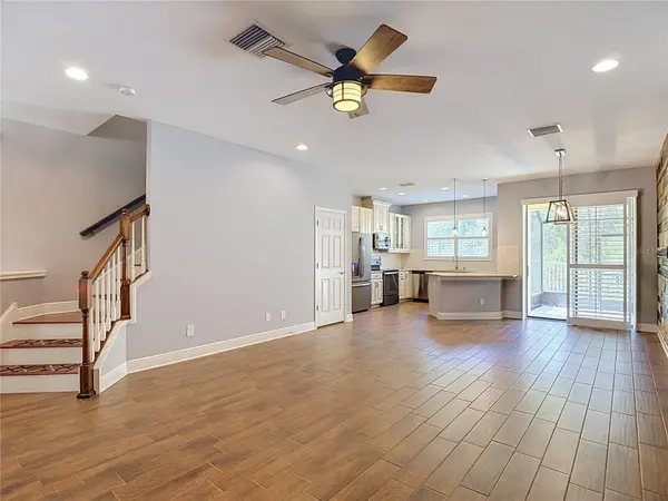 30305 SOUTHWELL LN, Wesley Chapel, FL 33543