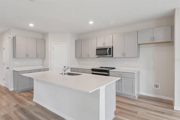 35033 ARBOR RETREAT DR, Dade City, FL 33525