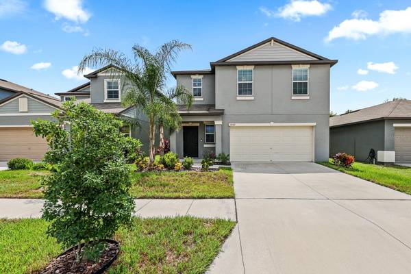 5552 BLUE AZURE DR, Wimauma, FL 33598