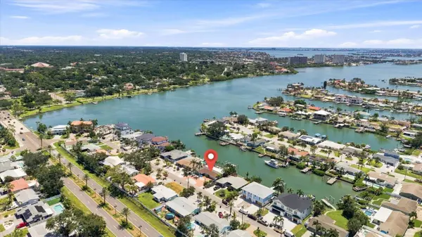 7852 CAUSEWAY BLVD S, St Petersburg, FL 33707