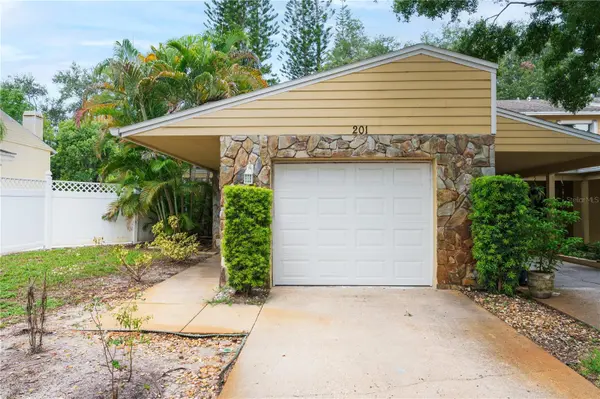 201 SOMERSET LN #201, Palm Harbor, FL 34684