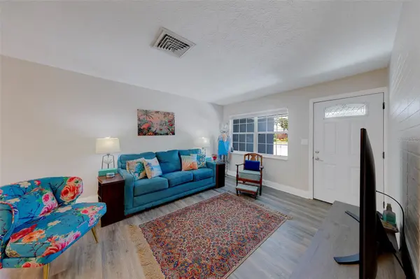 512 61ST ST S, St Petersburg, FL 33707
