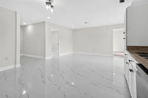 6747 DEER POND LN N, Pinellas Park, FL 33781