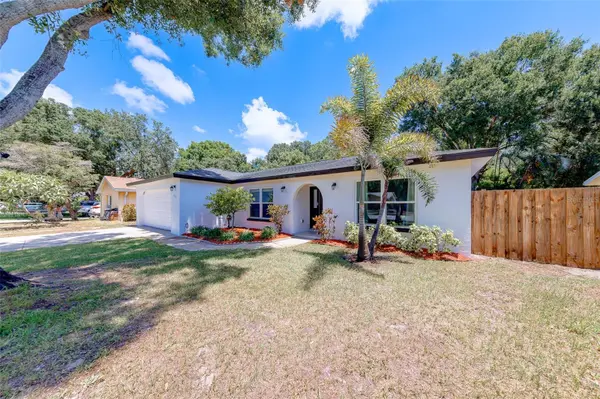 2043 DODGE ST, Clearwater, FL 33760