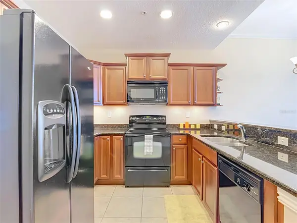 13941 CLUBHOUSE DR #304, Tampa, FL 33618