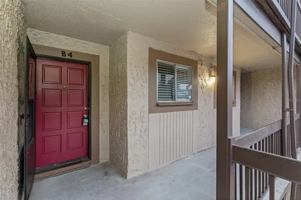 6338 NEWTOWN CIR #38B4, Tampa, FL 33615