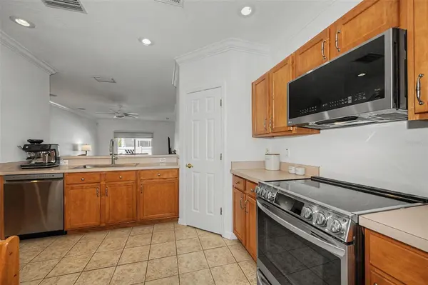 4909 ELIZABETH ANNE CIR, Tampa, FL 33616