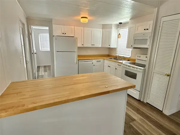 347 MOUNT SAXON AVE NE #324, St Petersburg, FL 33702