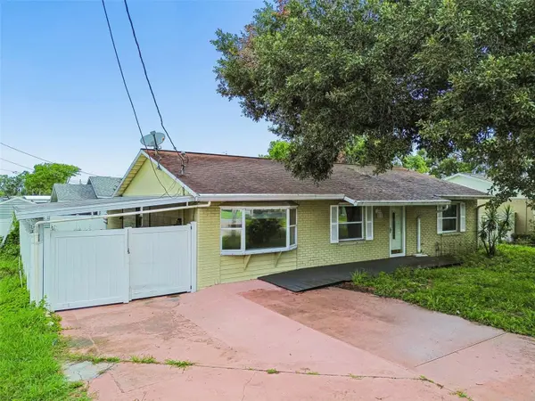 38621 NORTH AVE, Zephyrhills, FL 33542