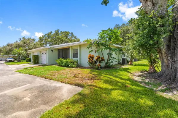 2833 ORANGE TREE CIR N #A, Palm Harbor, FL 34684