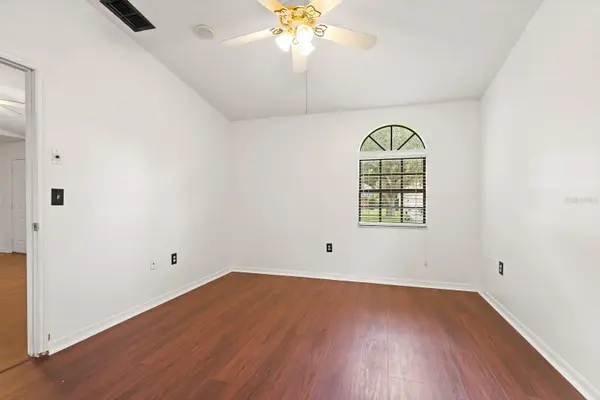 6346 SILVER OAKS DR, Zephyrhills, FL 33542