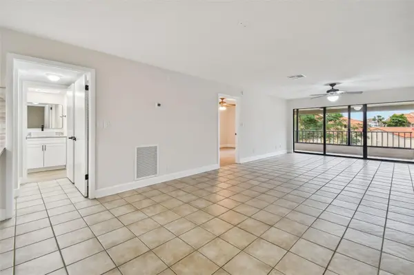4800 BRITTANY DR S #102, St Petersburg, FL 33715