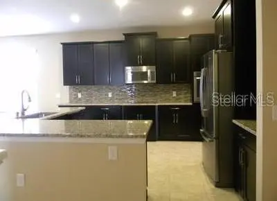 27750 AUTUMN BREEZE CIR, Wesley Chapel, FL 33544