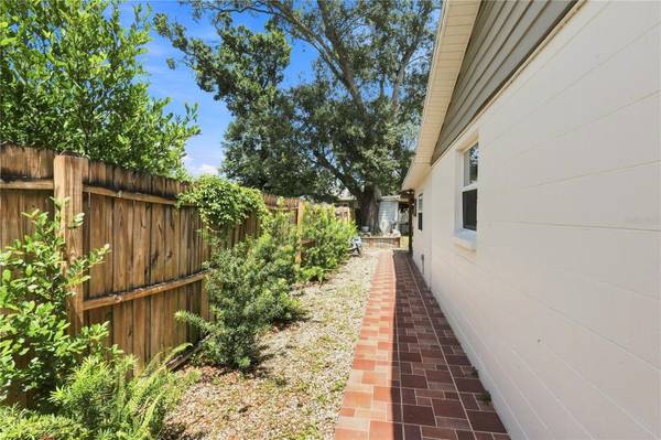 1909 W HANNA AVE, Tampa, FL, 33604 photo 28