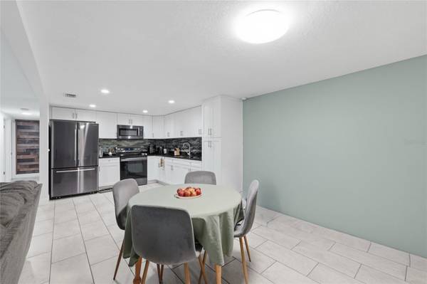 1909 W HANNA AVE, Tampa, FL, 33604 photo 8