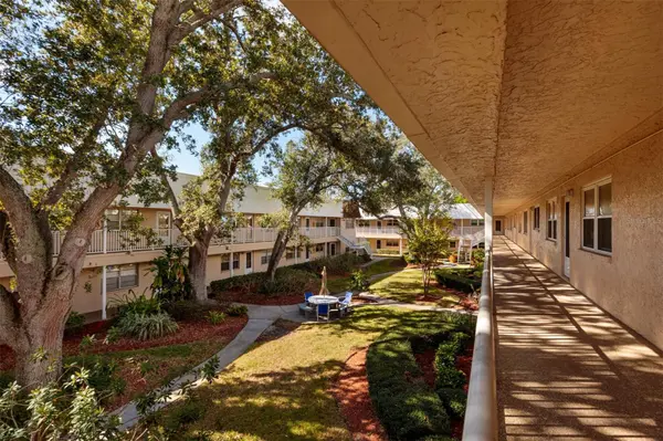 10036 63RD AVE N #17, St Petersburg, FL 33708