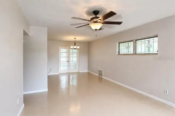 1522 TILSEN DR, Tampa, FL 33612
