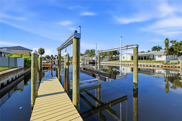4152 13TH LN NE, St Petersburg, FL 33703