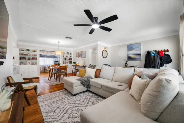 6219 HAMPTON DR N, St Petersburg, FL 33710