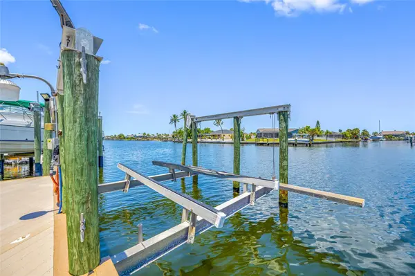 861 SYMPHONY ISLES BLVD, Apollo Beach, FL 33572