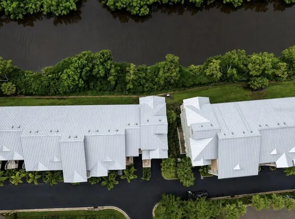 3228 MANGROVE POINT DR, Ruskin, FL 33570