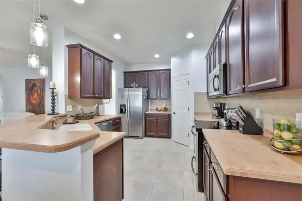 823 SEMINOLE SKY DR, Ruskin, FL 33570