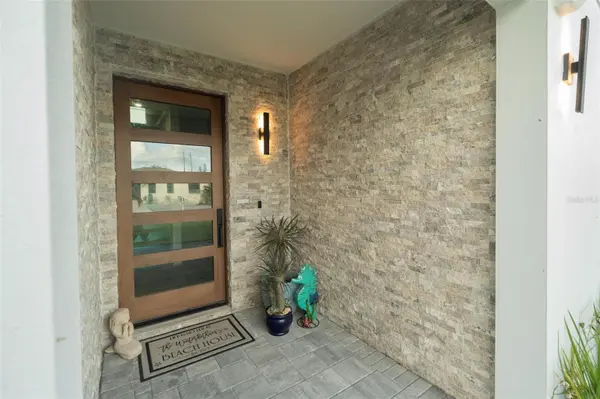187 145TH AVE E #3, Madeira Beach, FL 33708