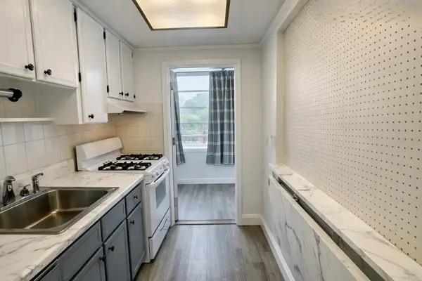 911 WASHINGTON AVE #209, Largo, FL 33770