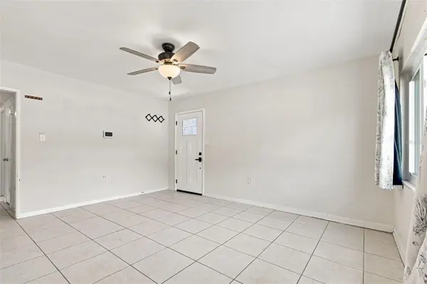 2002 E HAMILTON AVE, Tampa, FL 33610