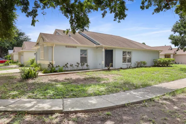 7408 OXFORD GARDEN CIR, Apollo Beach, FL 33572