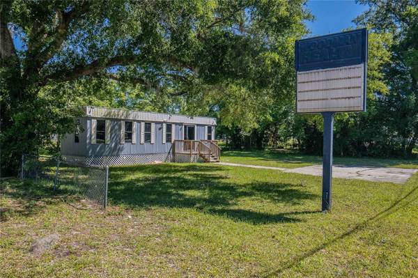632 COMMONWEALTH AVE SW, Polk City, FL 33868