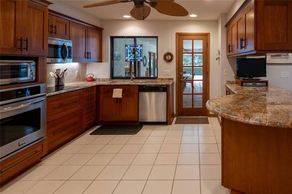 16509 E COURSE DR, Tampa, FL, 33624 photo 20