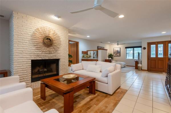 16509 E COURSE DR, Tampa, FL, 33624 photo 16