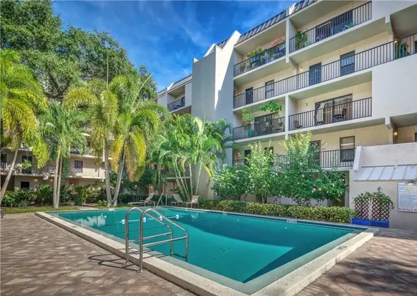 105 4TH AVE NE #302, St Petersburg, FL 33701