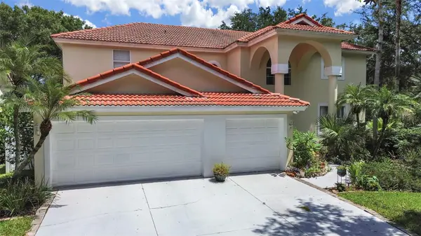 10212 GARDEN ALCOVE DR, Tampa, FL 33647