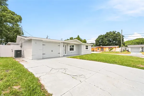 4243 DAY DR, New Port Richey, FL 34652