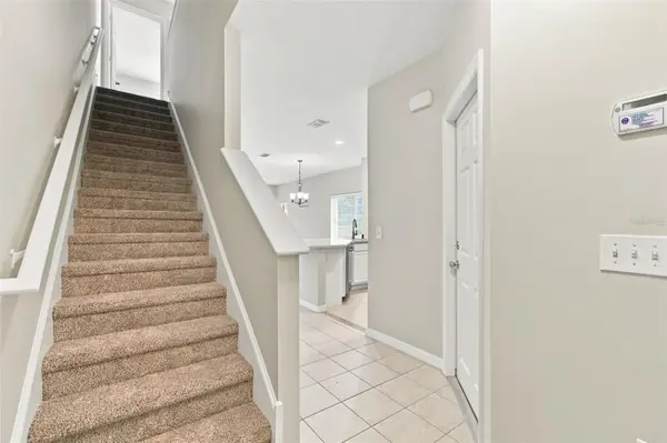 8574 TRAIL WIND DR, Tampa, FL 33647