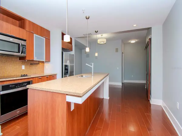 912 CHANNELSIDE DR #2311, Tampa, FL 33602