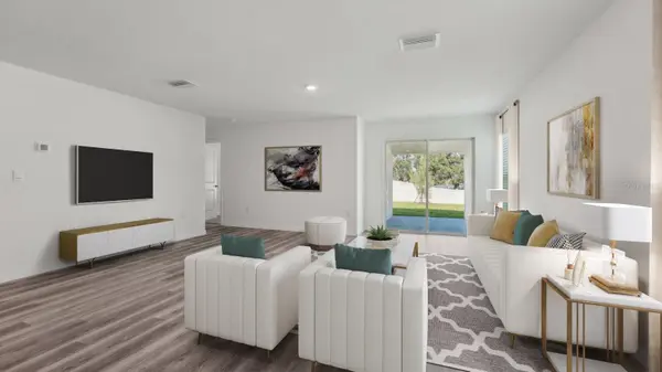 15009 CROSSHALL STREAM DR, Wimauma, FL 33598