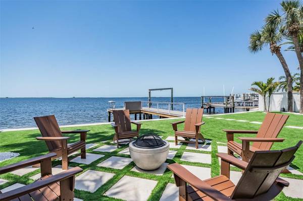 128 CARLYLE DR, Palm Harbor, FL 34683