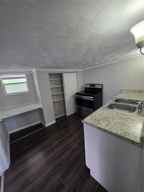 212 W BEACH PL #6, Tampa, FL 33606
