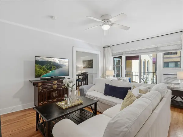 130 4TH AVE N #107, St Petersburg, FL 33701