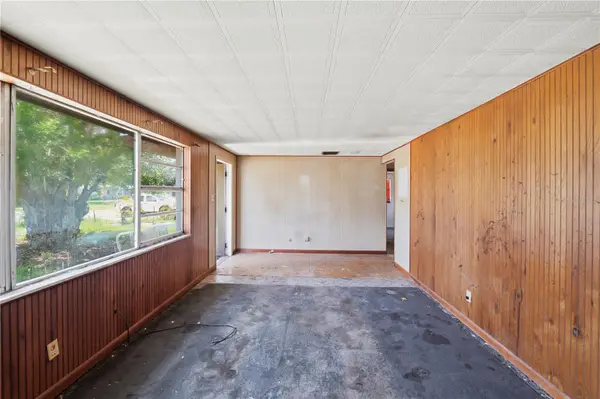 4003 W MONTGOMERY TER, Tampa, FL 33616