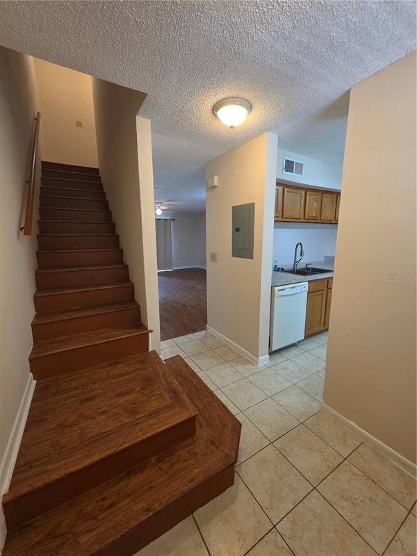 5202 SUNRIDGE PALMS DR #5202, Tampa, FL 33617