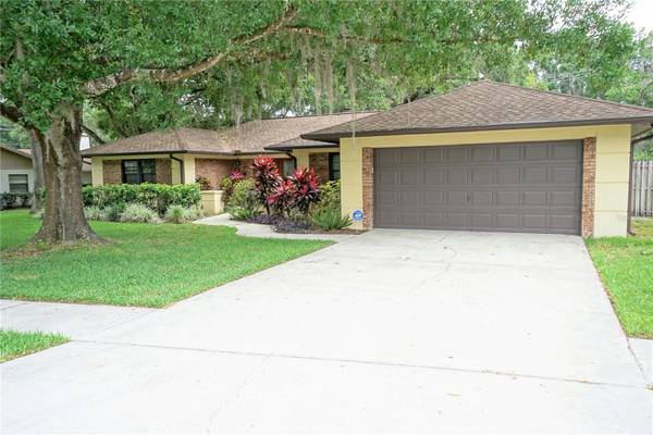 15903 DOVER CLIFFE DR, Lutz, FL 33548