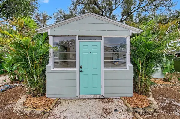3208 W HARTNETT AVE, Tampa, FL 33611