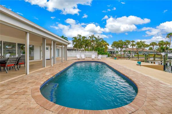 450 64TH AVE, St Pete Beach, FL, 33706 photo 42