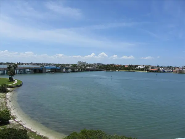 7882 SAILBOAT KEY BLVD S #405, South Pasadena, FL 33707