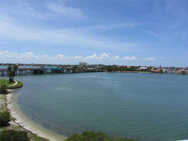 7882 SAILBOAT KEY BLVD S #405, South Pasadena, FL 33707