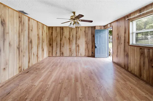 909 ALICIA AVE #1/2, Tampa, FL 33604
